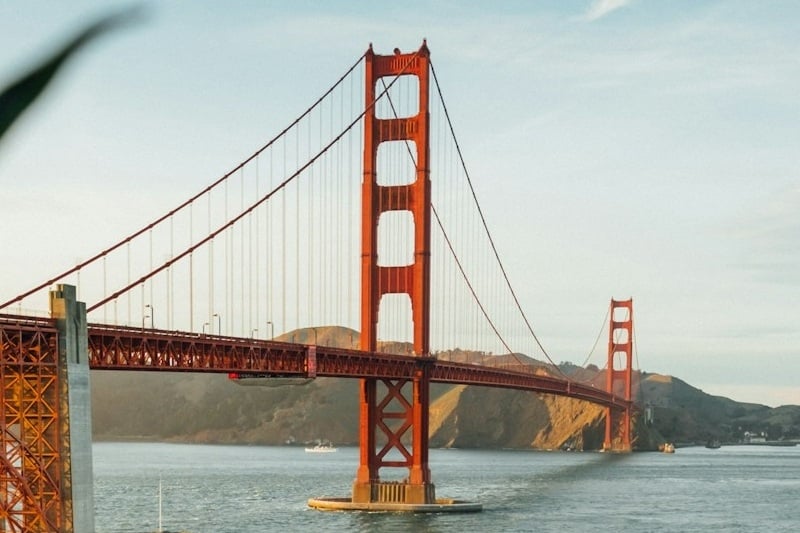 golden-gate-bridge-in-san-francisco-california-united-states