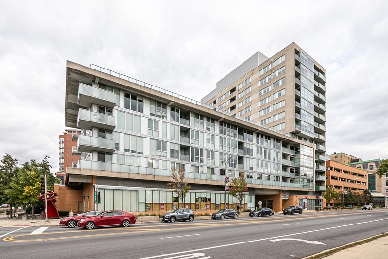 chicago-student-residence-exterior