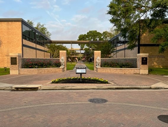 An exterior view of the University of St. Thomas in Houston, Texas, near ELS Language Centers.