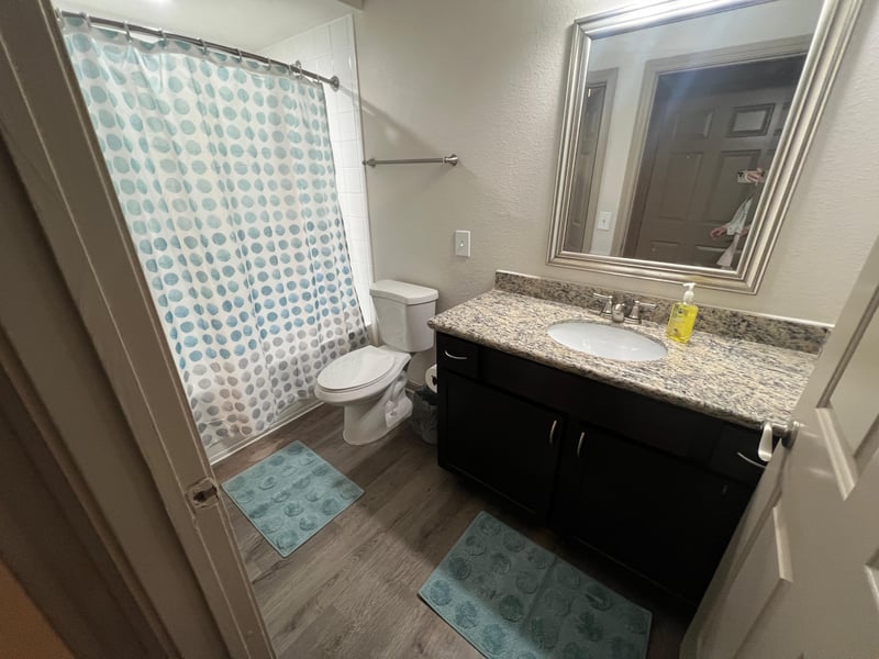 Houston-Student-Residence-Bathroom
