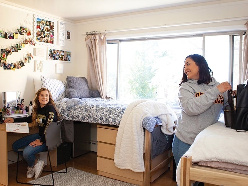 Dominican_residence_Hall_Room