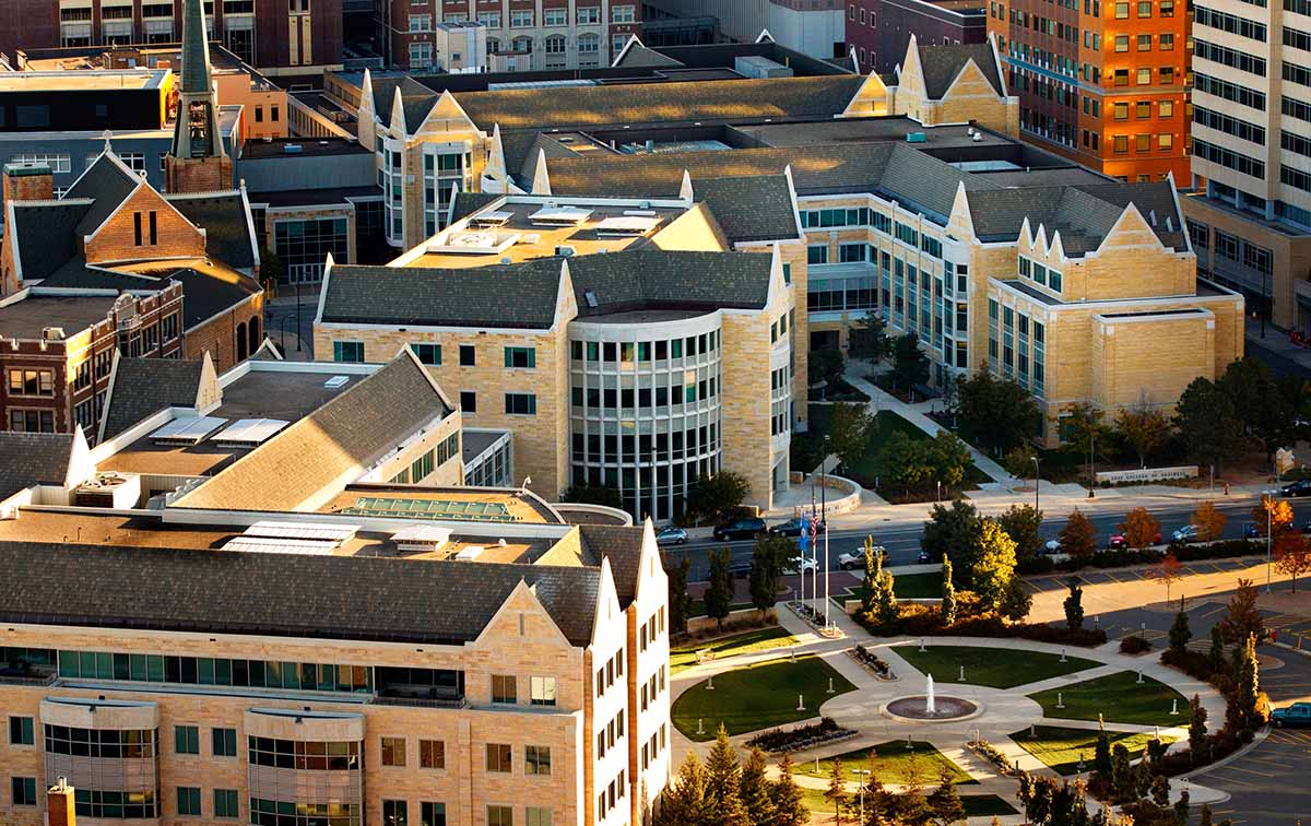 ST_PAUL_Campus_Exterior_0006