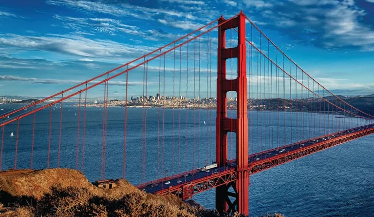 View of the Golden Gate Bridge near ELS San Francisco in California, USA