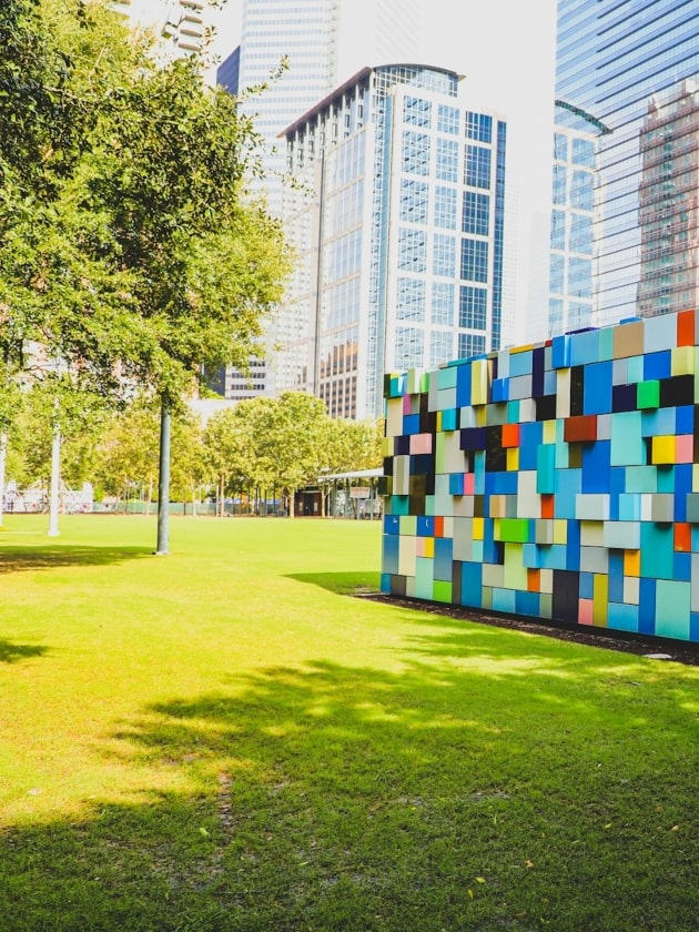 Discovery Green urban park in downtown Houston, Texas, USA, near ELS Language Centers.