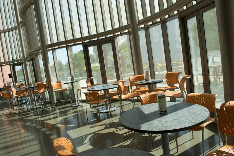 cafeteria-seating-univeristy-of-la-verne-los-angeles-county-els