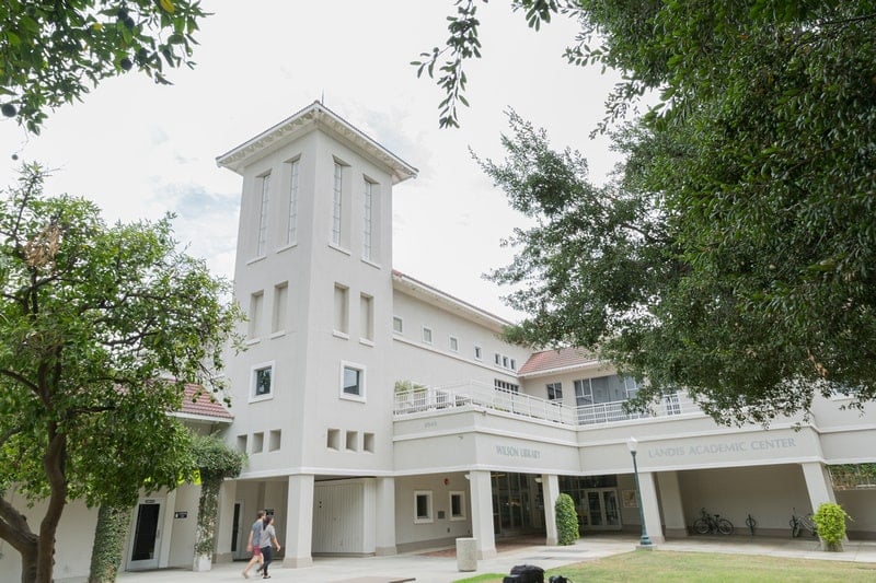 library-exterior-univeristy-of-la-verne-los-angeles-county-els