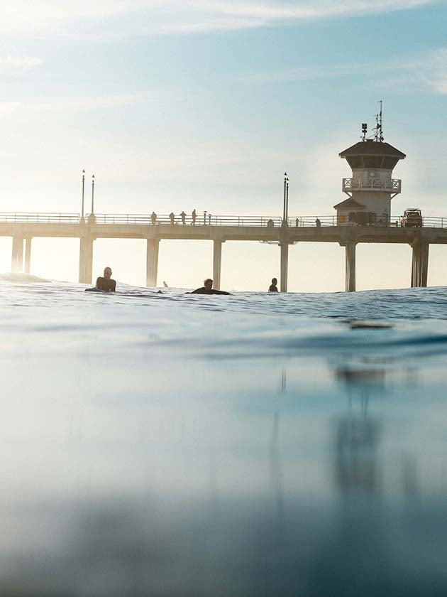 The ocean and pier at Huntington Beach in Orange County, California, USA near ELS Language Centers.